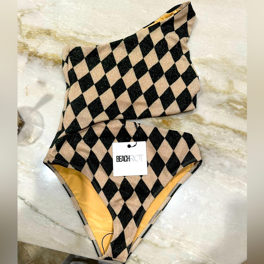 Beach riot- Celine one piece Diamond shine